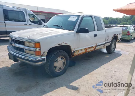 1998 Chevrolet K1500 Fleetside/Silverado Fleetside/Sportside из США, поврежденный, VIN 2GCEK19RXW1242668